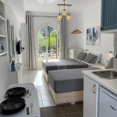 Navy Apartment With Mountain View &Private Parking Vátos Екстериор снимка