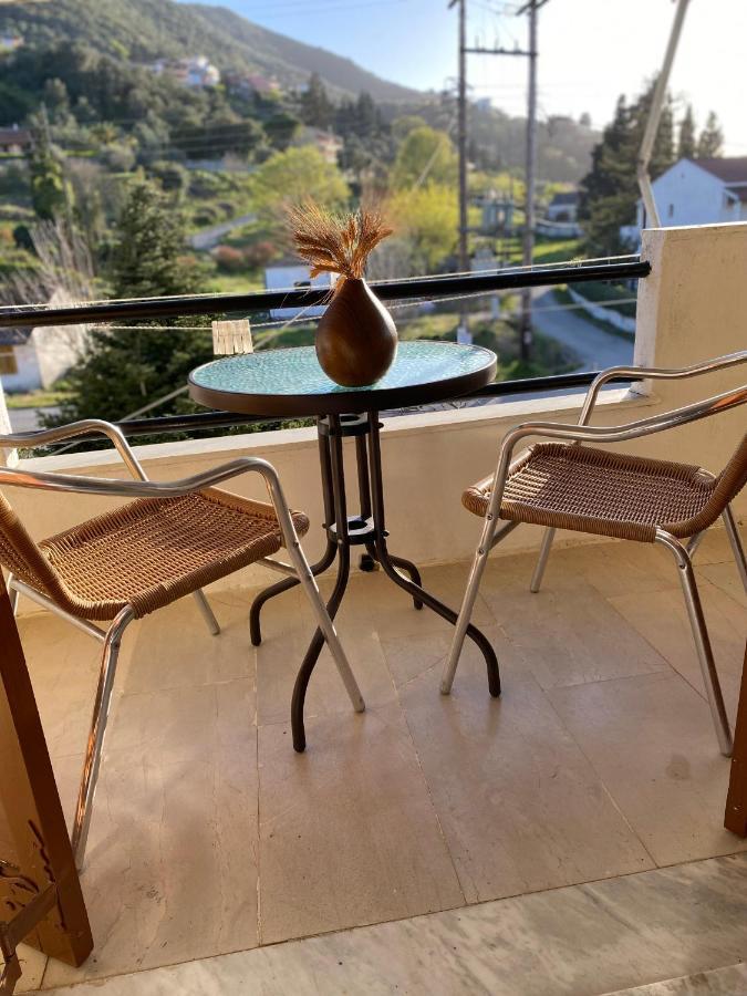 Navy Apartment With Mountain View &Private Parking Vátos Екстериор снимка