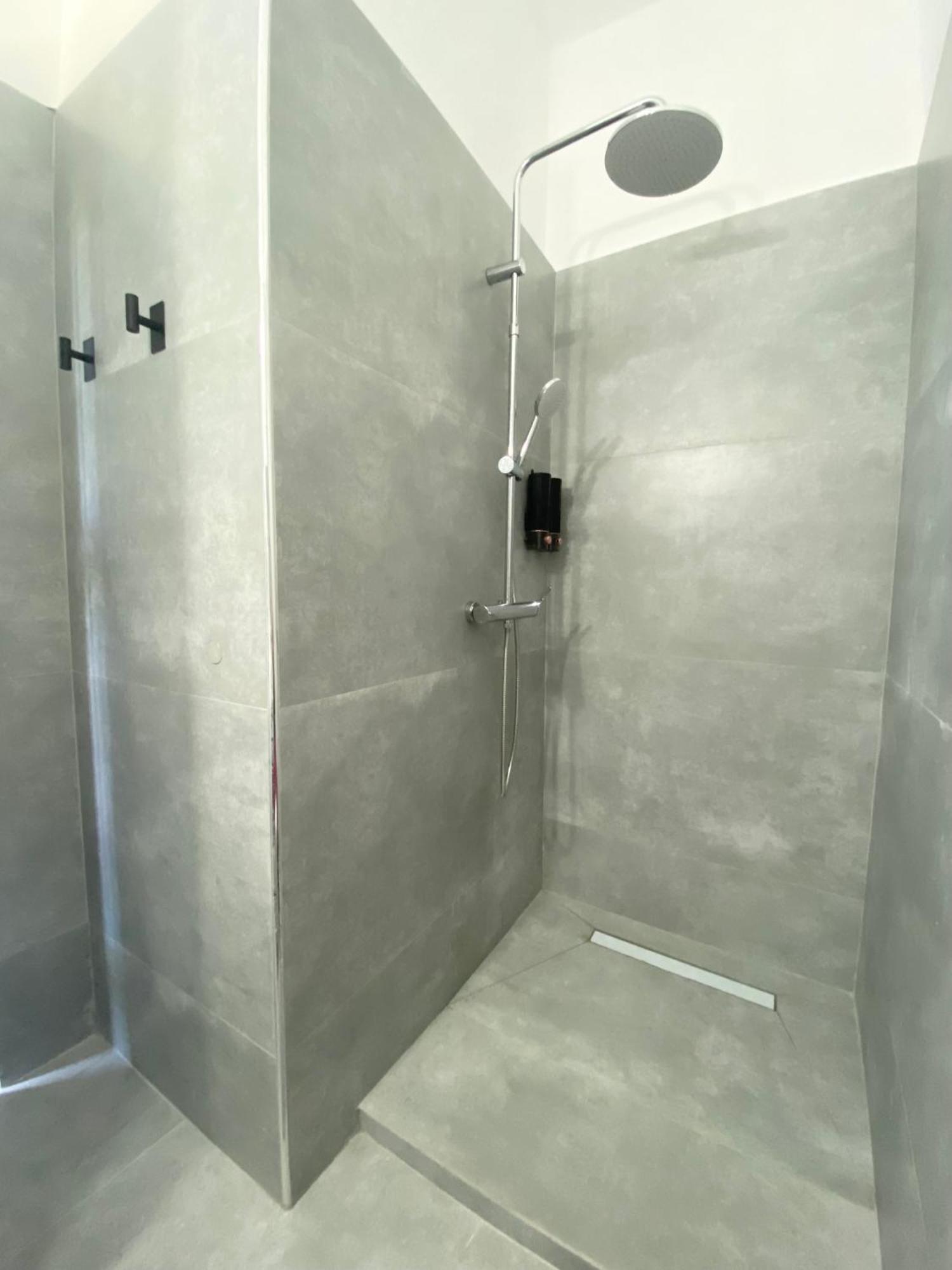 Navy Apartment With Mountain View &Private Parking Vátos Екстериор снимка